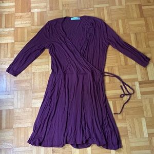 Abercrombie and Fitch burgundy three quarter sleeve wrap dress size XL